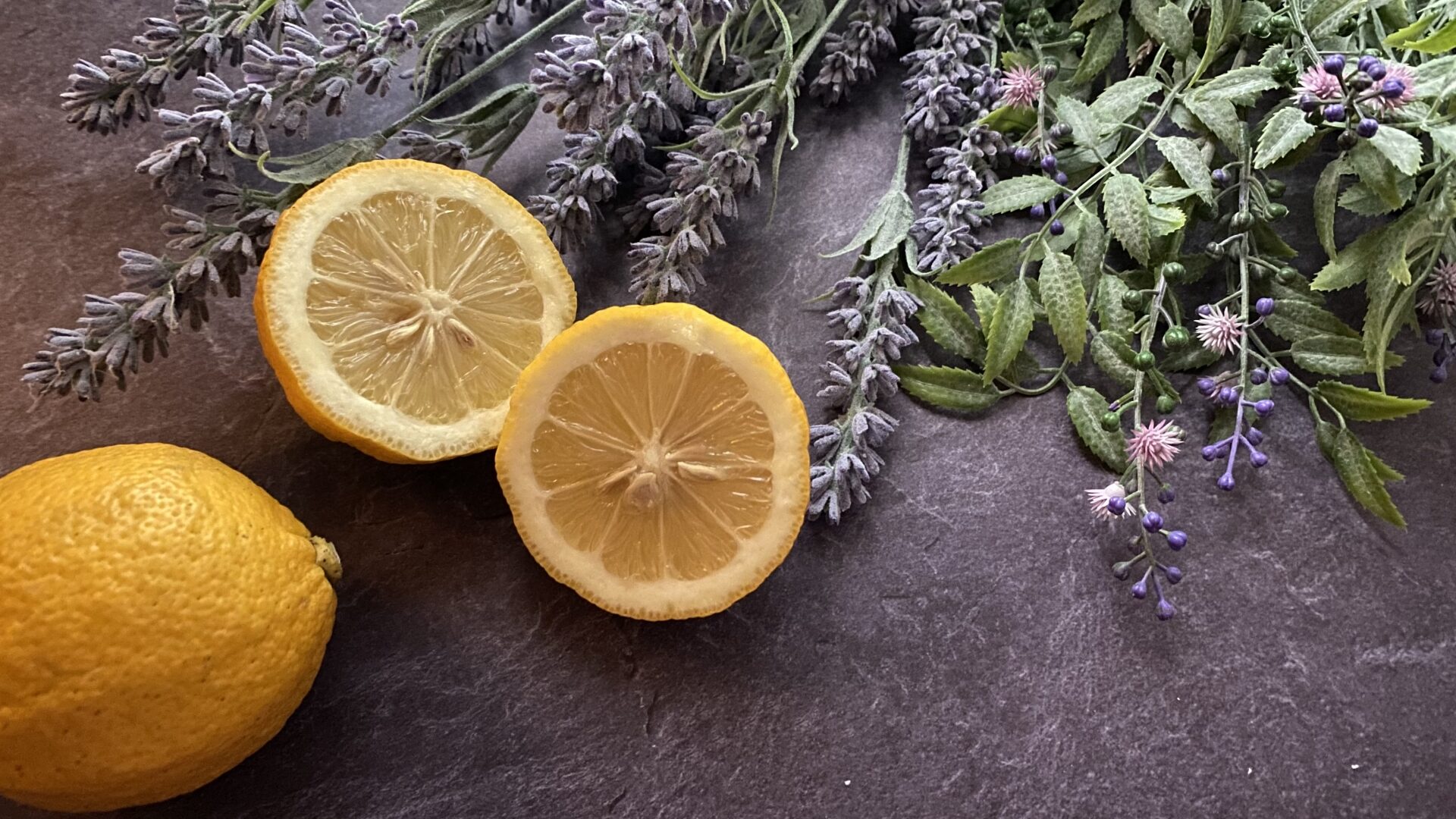 「美白化粧品」の効果的な使い方  知っていましたか？