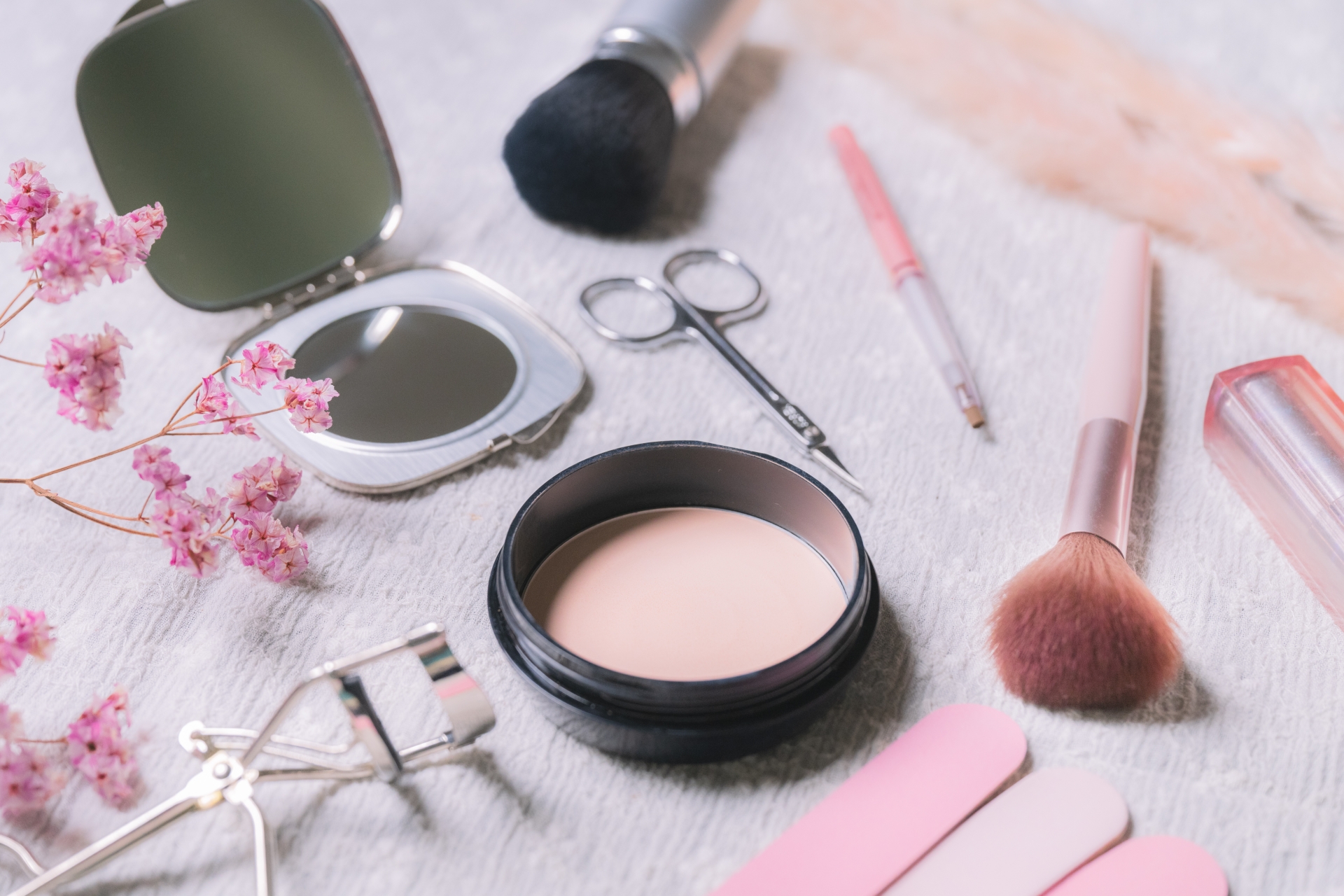 未だやってないの？「艶メイク」