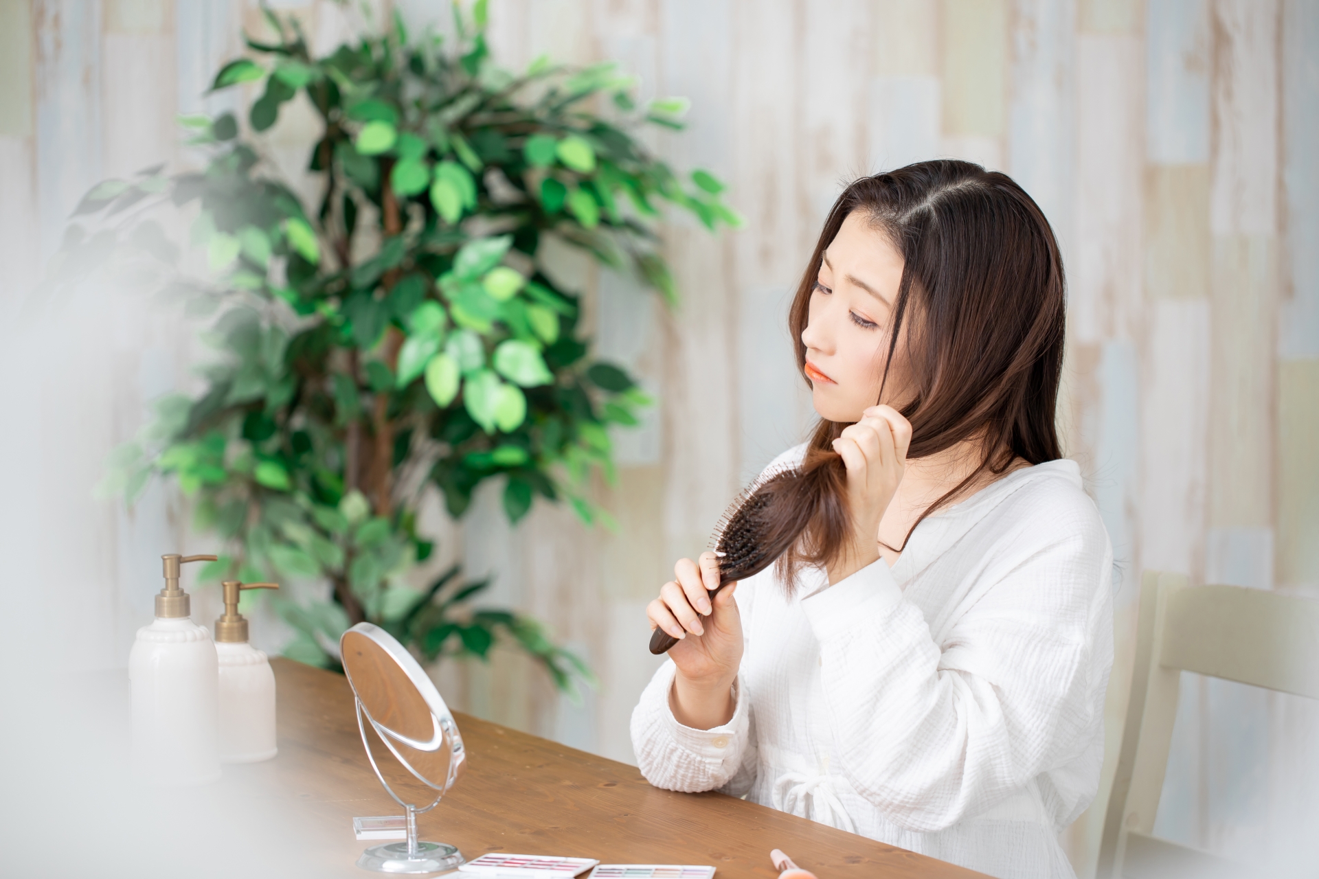 秋深し、髪のボリュームとブラッシングケア